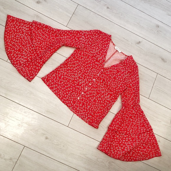Goodnight Macaroon Tops - 2/30$ Goodnight Macaroon red floral bellsleeve top